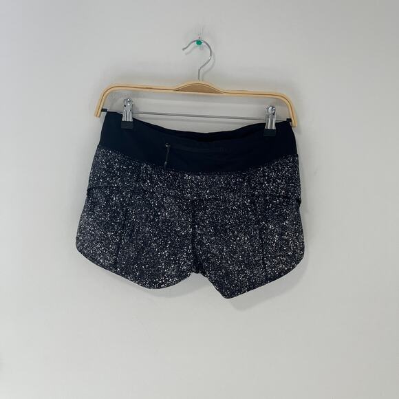 Lululemon Black & White Print Speed Shorts Size 4 - Picture 4 of 4